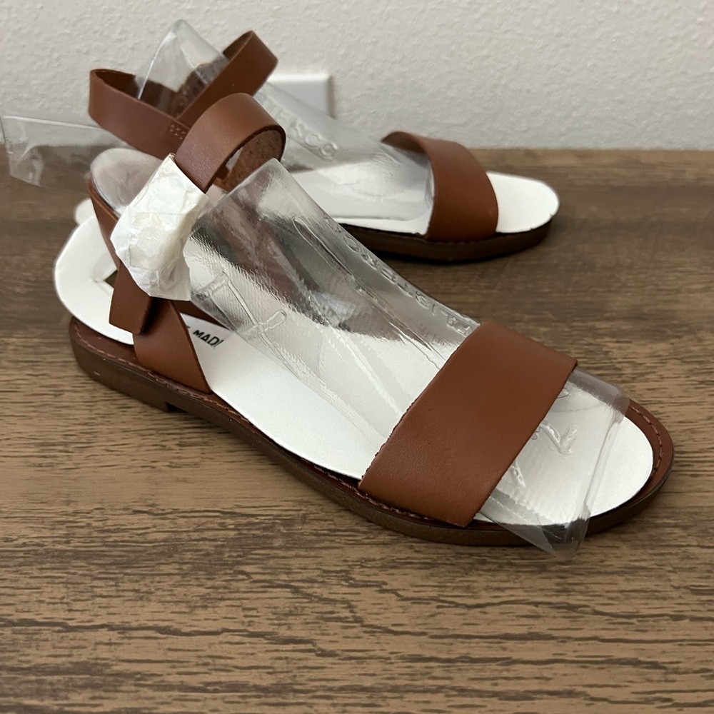 Steve Madden Donddi sandals size 5, tan/ brown